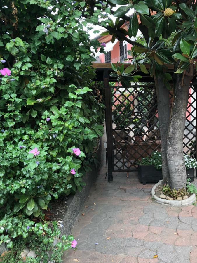 Апартаменты La Porta Nel Giardino Асти Экстерьер фото